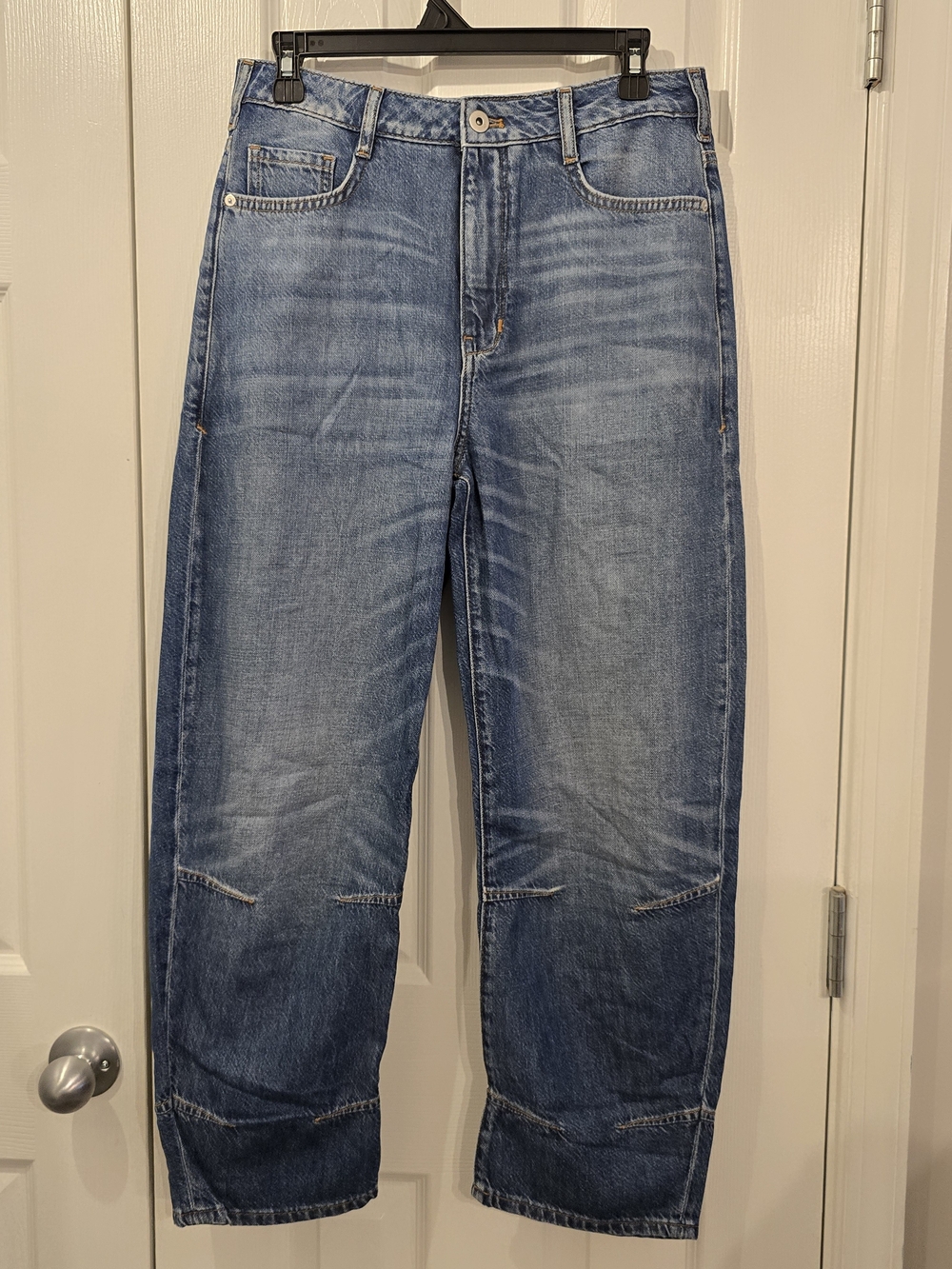 NWOT Pilcro Barrel Style Jeans - 29"